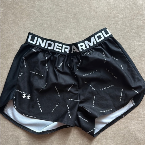 Under Armour Black and White Athletic Shorts with Geometric Design - Picture 1 of 1
